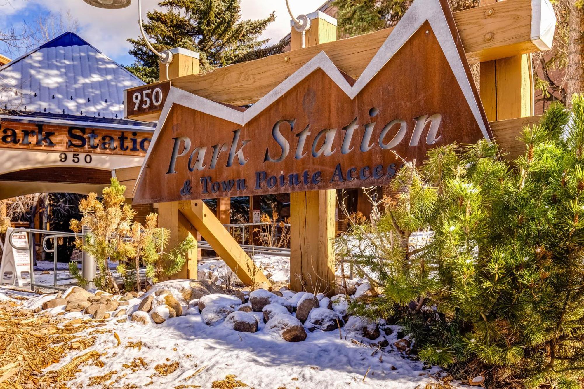 Park Station Family Retreat Villa Park City Rum bild